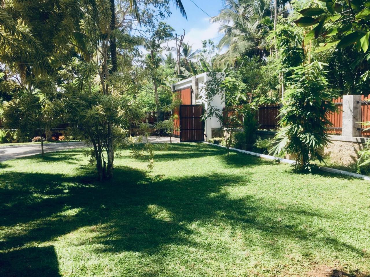 Casa Blanca Hotel Ahangama Exterior foto